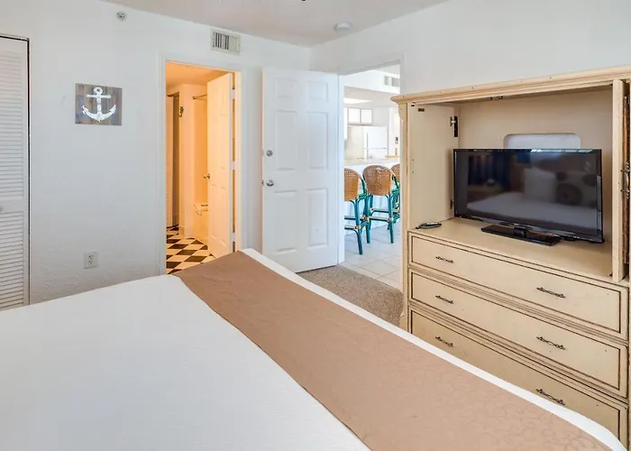 Sunrise Suites Cristobal Suite #411 Key West