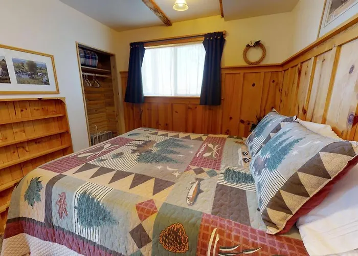 Juniper Ridge 5 Bedroom Family Cabin