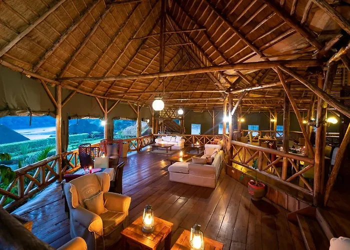Crater Safari Lodge