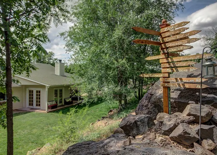Pecan Point By Kabino Mountain Trail Access Foosball Table Private Yard Firepit Wifi Grill