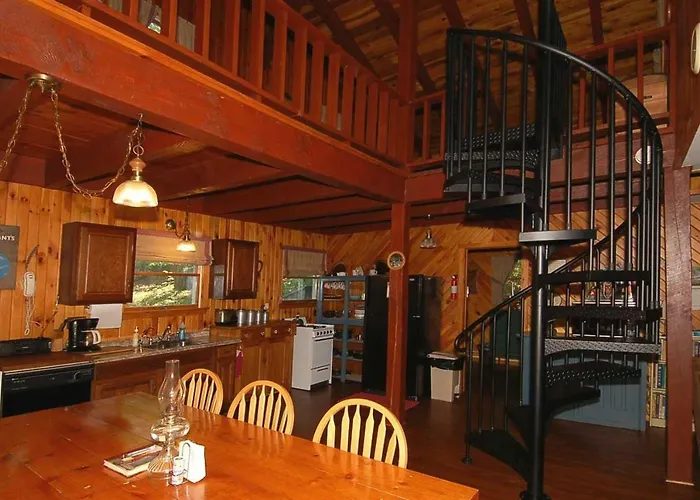 Cedarwood Lodge