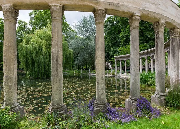 Veeve - The Botanical Island Villa Paris