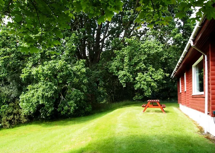 Ruskin Lodges Argyll, By Puck'S Glen, Rashfield Near Dunoon