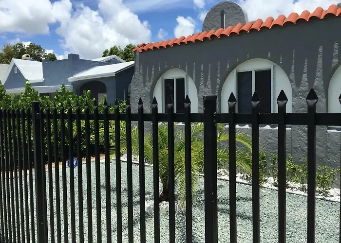 Modern 3/1 House Close To Beaches And Midtown Miami