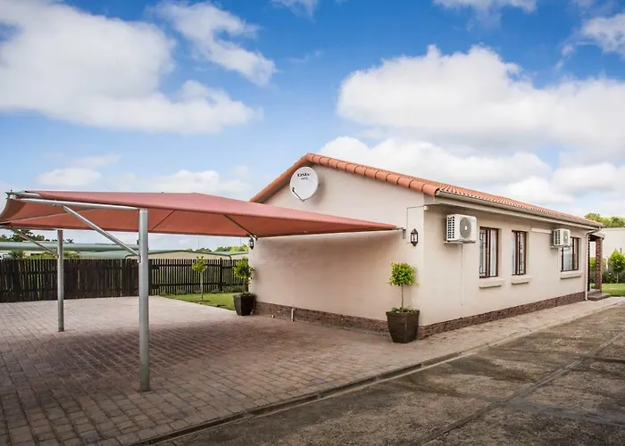Out Of Bounds Self-Catering Lodge