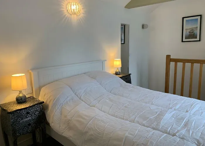 Apple & Cherry Tree Cottages Honfleur