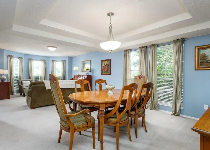 Symphony Home Near Fort Worth Stockyard, Globe Life, At&T By Homestaypros