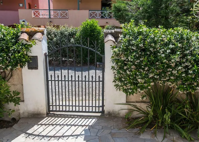 Charmante Petite Maison A L'Entree De Saint Tropez
