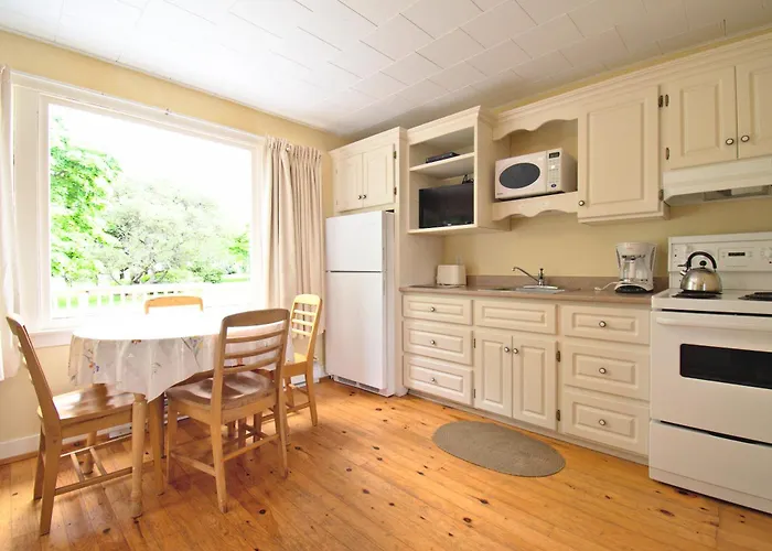 Lakeview Lodge And Cottages