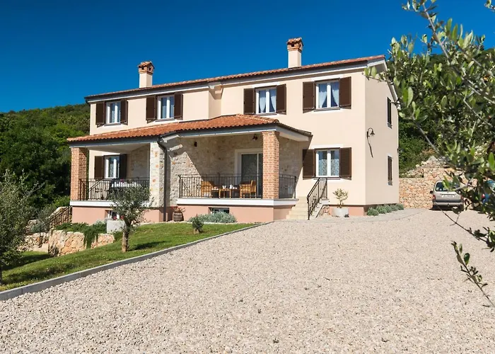 Villa Poduniz