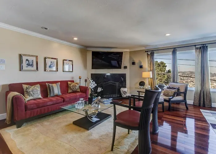 House-Canyon Dr