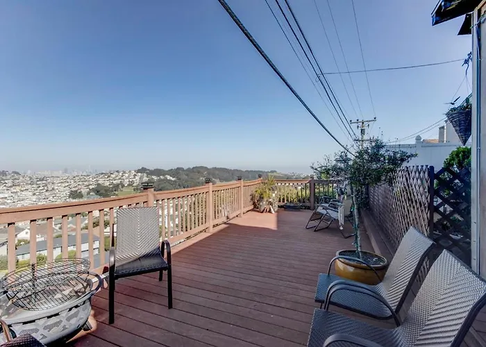 House-Canyon Dr