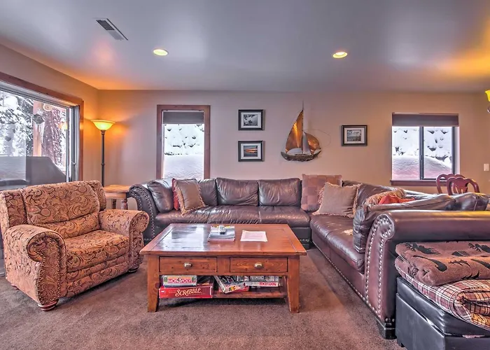 Private Deck & Community Pool: Incline Village Gem