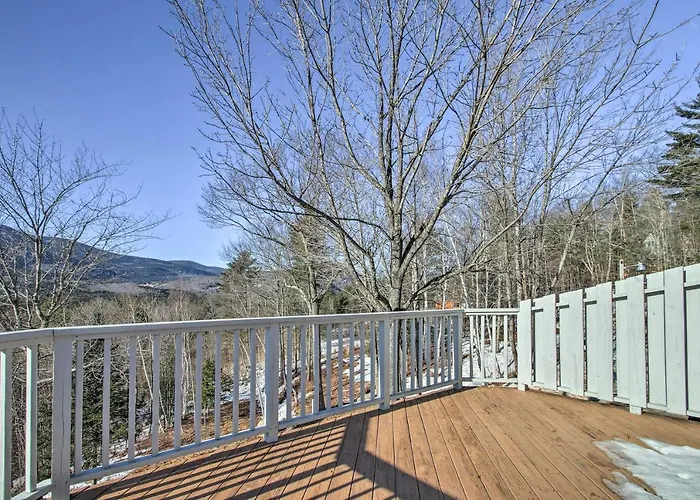Hot Tub & Moat Mtn Views: North Conway Townhouse
