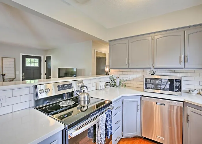 'Sunset Haven' Excelsior Springs Home On 3 Acres!