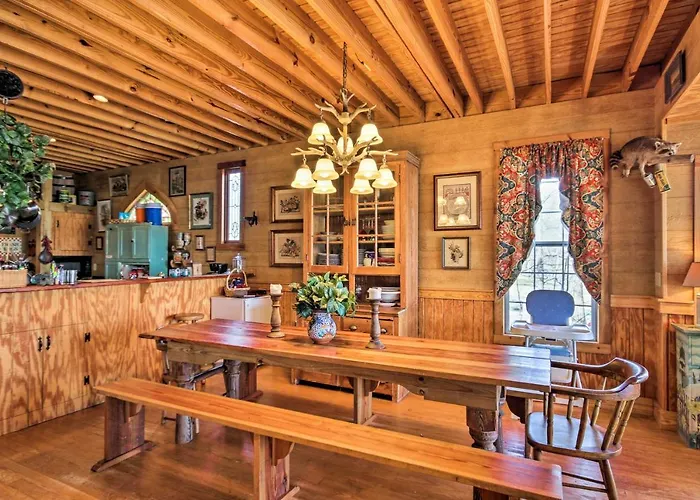 Charming Waterfront Ridgeway Cabin W/ Dock!