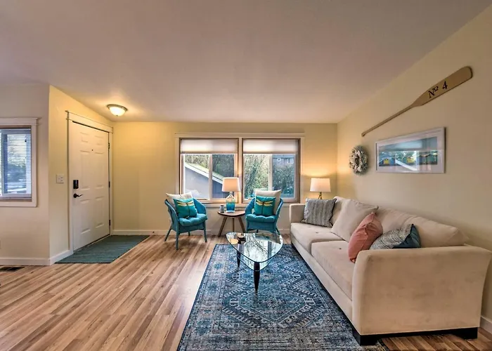 Cute Cottage W/ Deck Walk 115 Ft To Brewery & Cafe