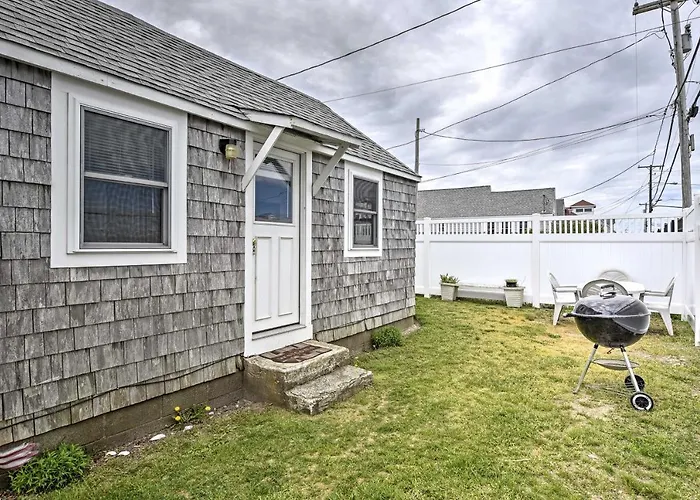 Peaceful Cottage - Steps To Matunuck Beach