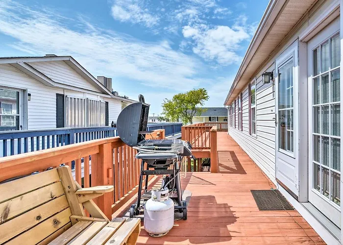 Surfside Beach Home W/ Resort Perks: Walk To Beach Myrtle Beach