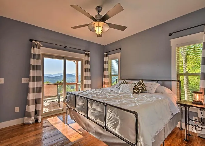 Hiawassee Home W/ Views < 1 Mi To Lake Chatuge