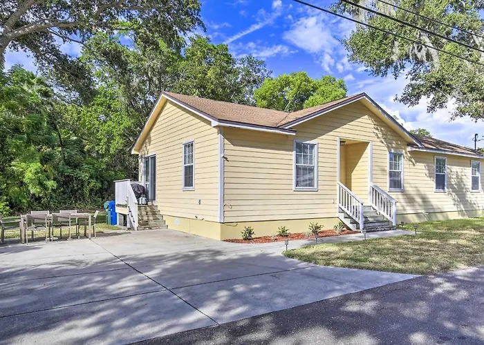 Home W/ Yard: 1 Mi To Indian Rocks Beach & Golf