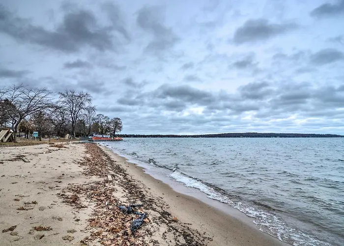 Centrally Located Traverse City Condo 1 Mi To Bay