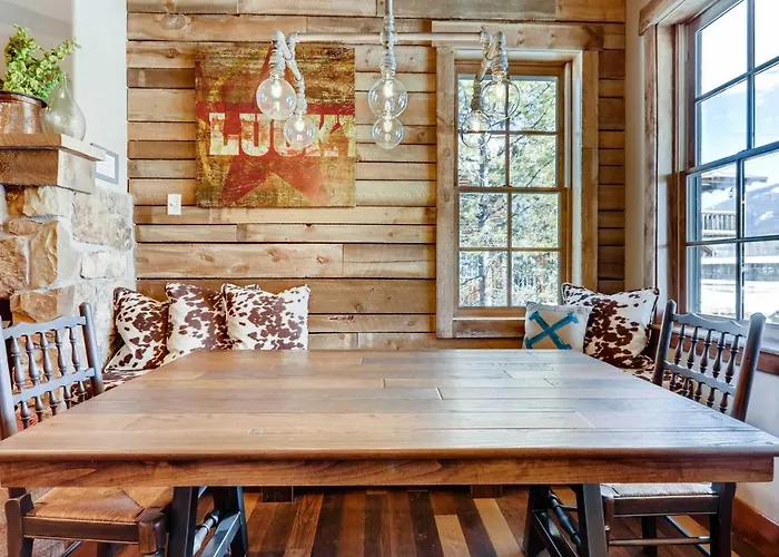 2 Blocks To Grand Lake: Downtown Western Cabin!
