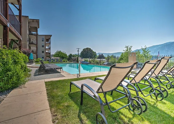 Modern Manson Condo W/ Pool & Lake Chelan Views!