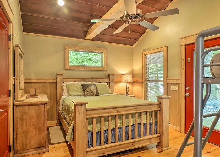 The Treehouse At Kudzu Cove Cabins Resort