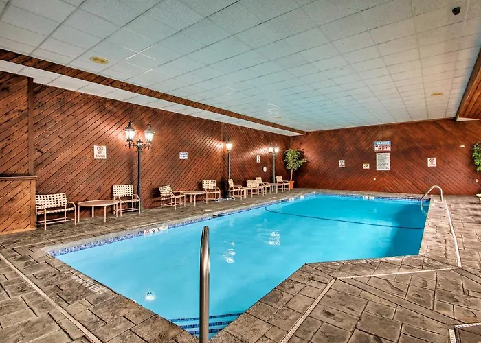 Hike, Ski, Explore: Lincoln Condo W/ Pool Access