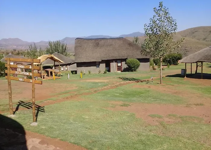 Ribaneng Lodge & Cultural Village