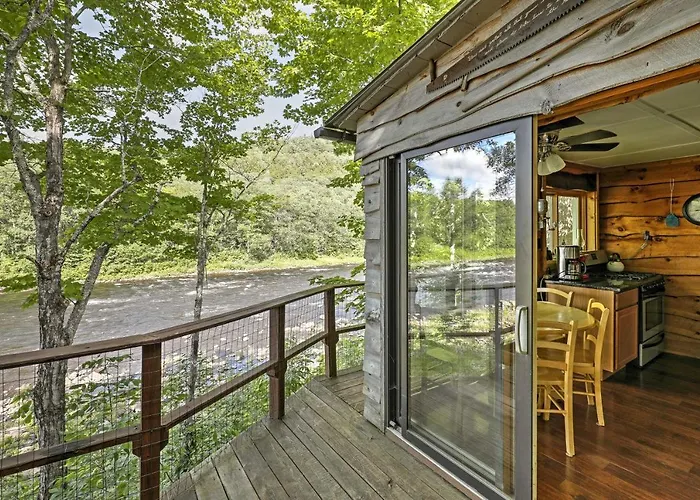 Adirondack Mountains Cottage Near Gore Mountain!