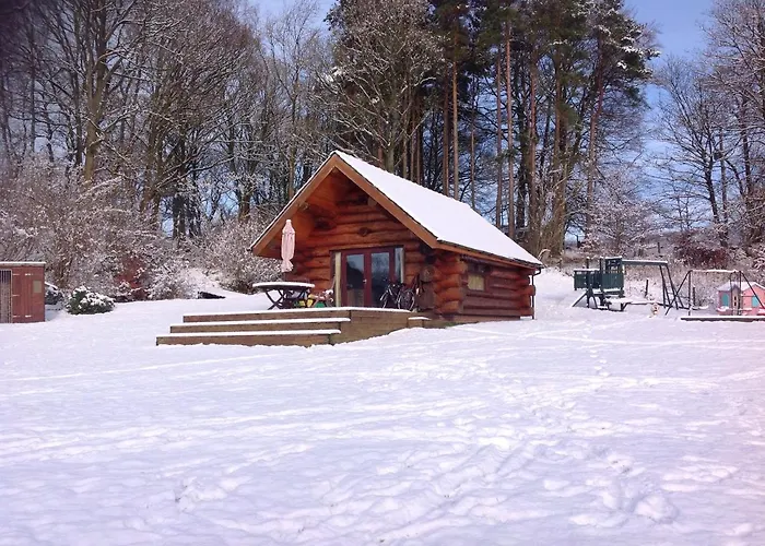 Lyne View, Log Cabin