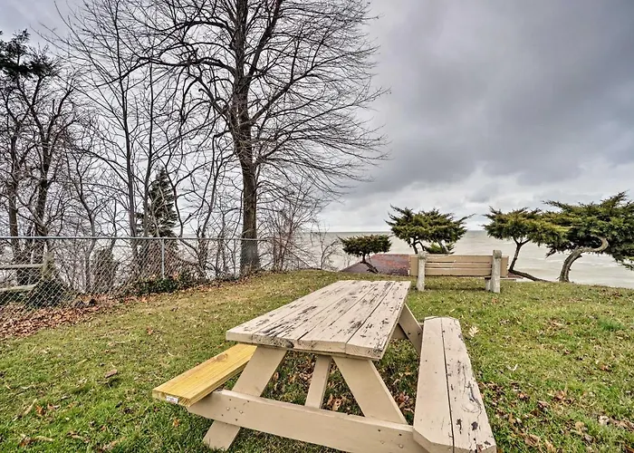 Lakefront Geneva Vacation Rental - Walk To Strip!