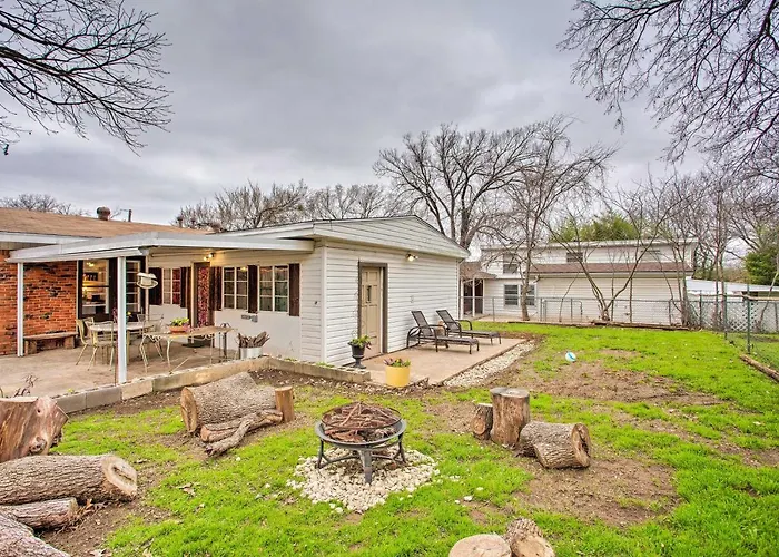 Pet-Friendly River District Gem 5 Mi To Stockyards Fort Worth