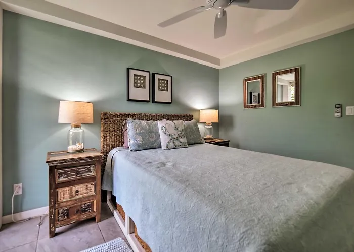 Ocean-View Kihei Condo W/ Pool Access!