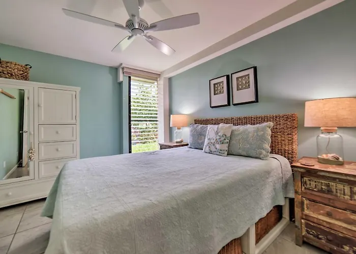 Ocean-View Kihei Condo W/ Pool Access!