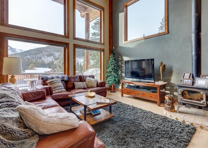 400 Whispering Pines