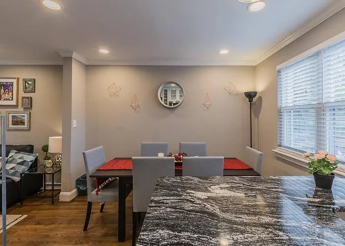 Beautiful 3Br 2Ba House Cozy Backyard Cozysuites
