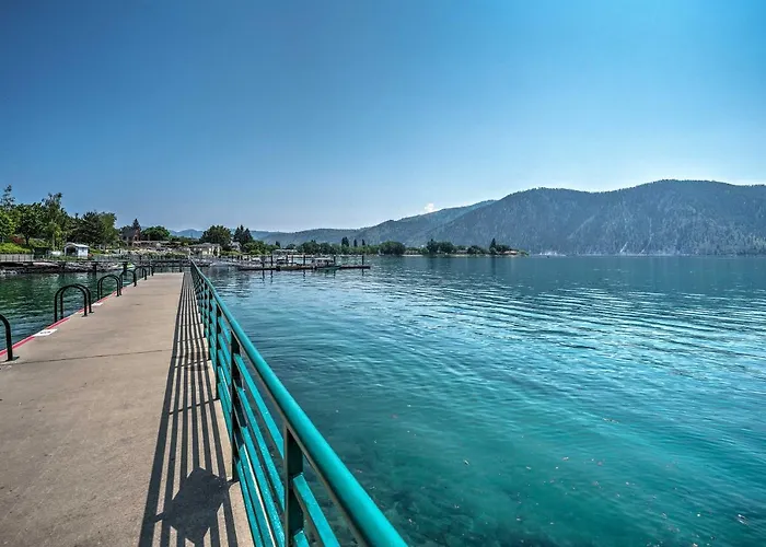 Lake Chelan Resort Condo: Pool & Hot Tub Access!